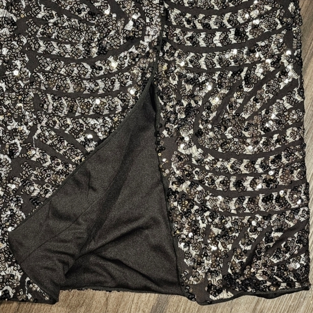 WALTER BAKER Josette Sequin Skirt, Gypsy Pattern, Size 6